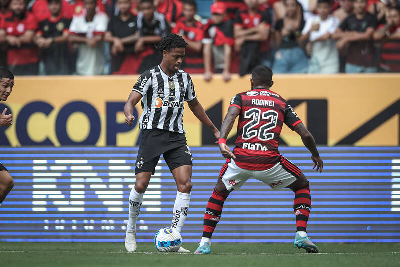 Atlético-MG supera Flamengo nos pênaltis e fatura Supercopa do Brasil