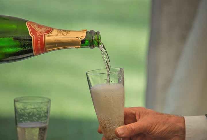 Contudo, ao entrar em contato com o oxigênio, o vinho liberou outros aromas, como ‘picante’, ‘defumado’ e ‘couro’, segundo os especialistas. Reprodução: Flipar