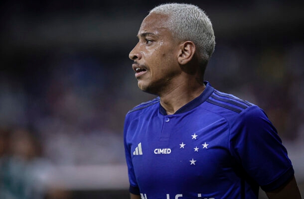 Matheus Pereira - Ainda não conseguiu mostrar o bom futebol dos tempos de Inglaterra e teve alguns lampejos. Deu passe importante que poderia resultar em gol de Bruno Rodrigues, mas ele acabou perdendo  - NOTA 6,0 - Foto: Staff Images/Cruzeiro