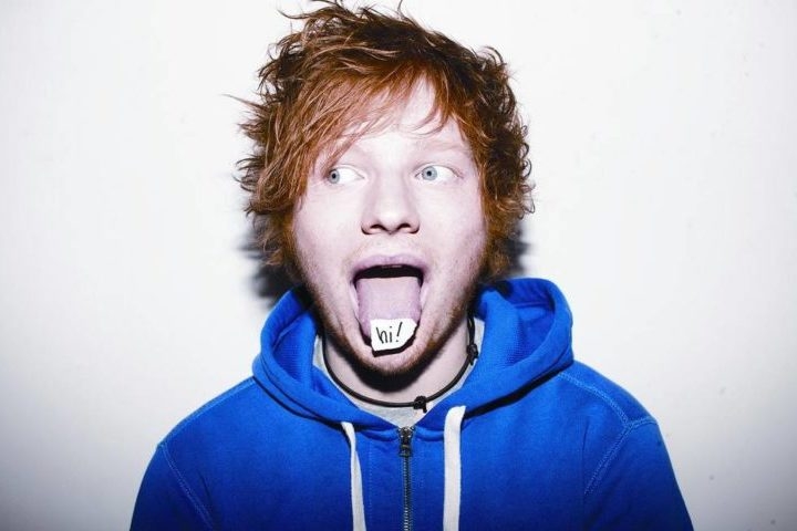 Além de sua música, Ed Sheeran é conhecido por sua personalidade humilde e sua conexão autêntica com os fãs. Ele tem 42 milhões de seguidores no Instagram.  Reprodução: Flipar