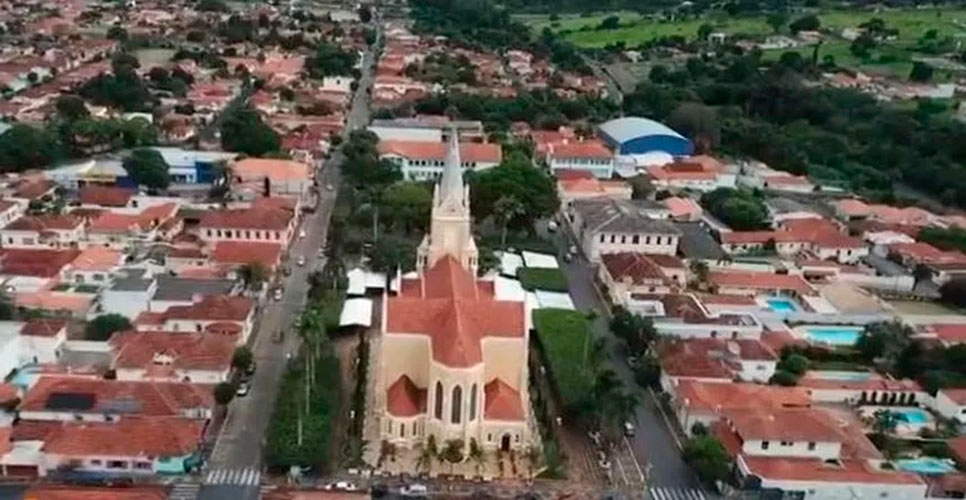 Santa Rita do Passa Quatro (São Paulo) - Cidade com 27.600 habitantes numa área de 754 km2, a 748m de altitude e 253 km da capital São Paulo  Reprodução: Flipar