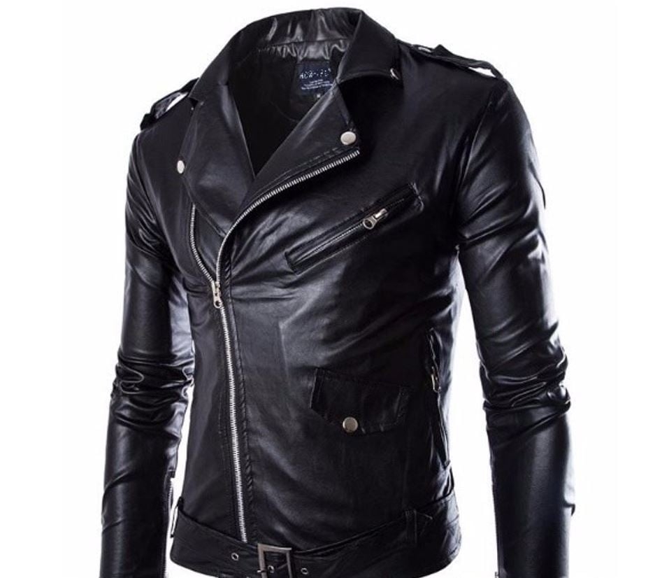  Jaquetas - Modelos de cordura, resistente como o nylon, ajudam a evitar ferimentos em caso de queda, além de proteger contra a chuva. Alguns têm reforço nos cotovelos, ombras e costas.  Reprodução: Flipar