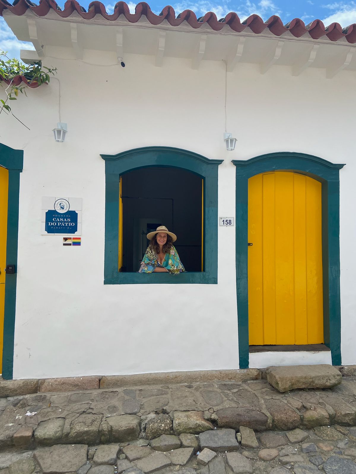 A escritora Luciana Lopes na pousada Casas de Pátio. Foto: Arquivo pessoal