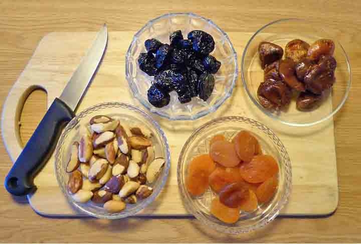 Na culinária, as frutas secas adicionam um toque de doçura e sabor a pratos salgados, saladas, iogurtes e cereais.  Reprodução: Flipar