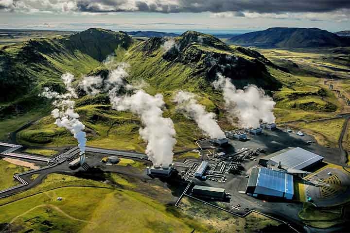 A usina é movida a energia geotérmica, matriz limpa que predomina na Islândia.

 Reprodução: Flipar