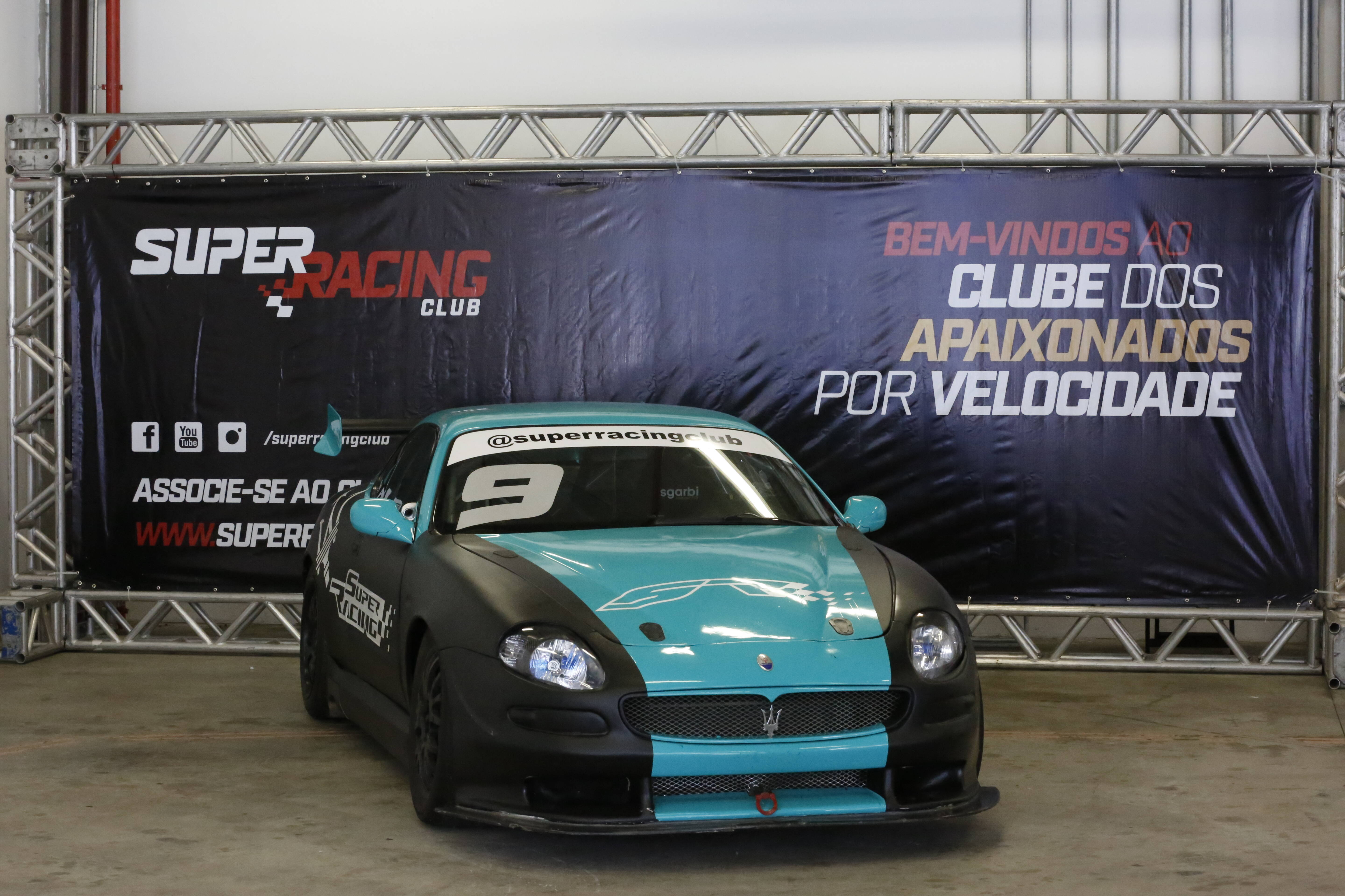 Curitiba Racing  Automóveis e automobilismo em Curitiba: Mitsubishi Motors  oferece experiências a bordo de super esportivo e carro de corrida