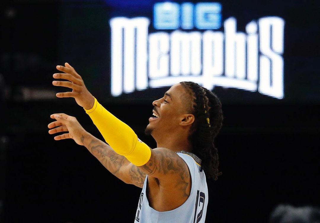 Ja Morant é suspenso pela NBA após exibir arma de fogo em rede social