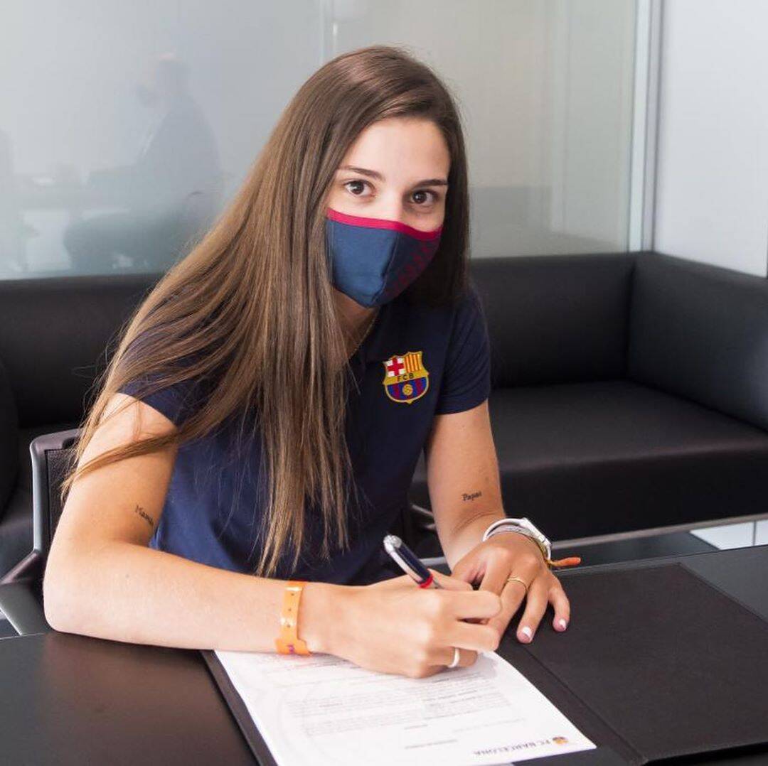 Brasileira no Barcelona. Foto: Divulgação