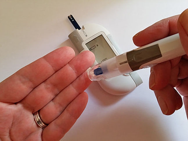 Outro ponto positivo é que são uma excelente fonte de fibras, que ajudam a prevenir a prisão de ventre e favorecem o controle dos níveis de açúcar no sangue, ajudando a evitar resistência à insulina e diabetes. Reprodução: Flipar