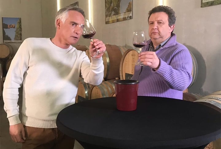 Teoricamente, os sommeliers percebem cada detalhe e conseguem avaliar bem as bebidas. Mas a reportagem mostrou que surpresas acontecem.   Reprodução: Flipar