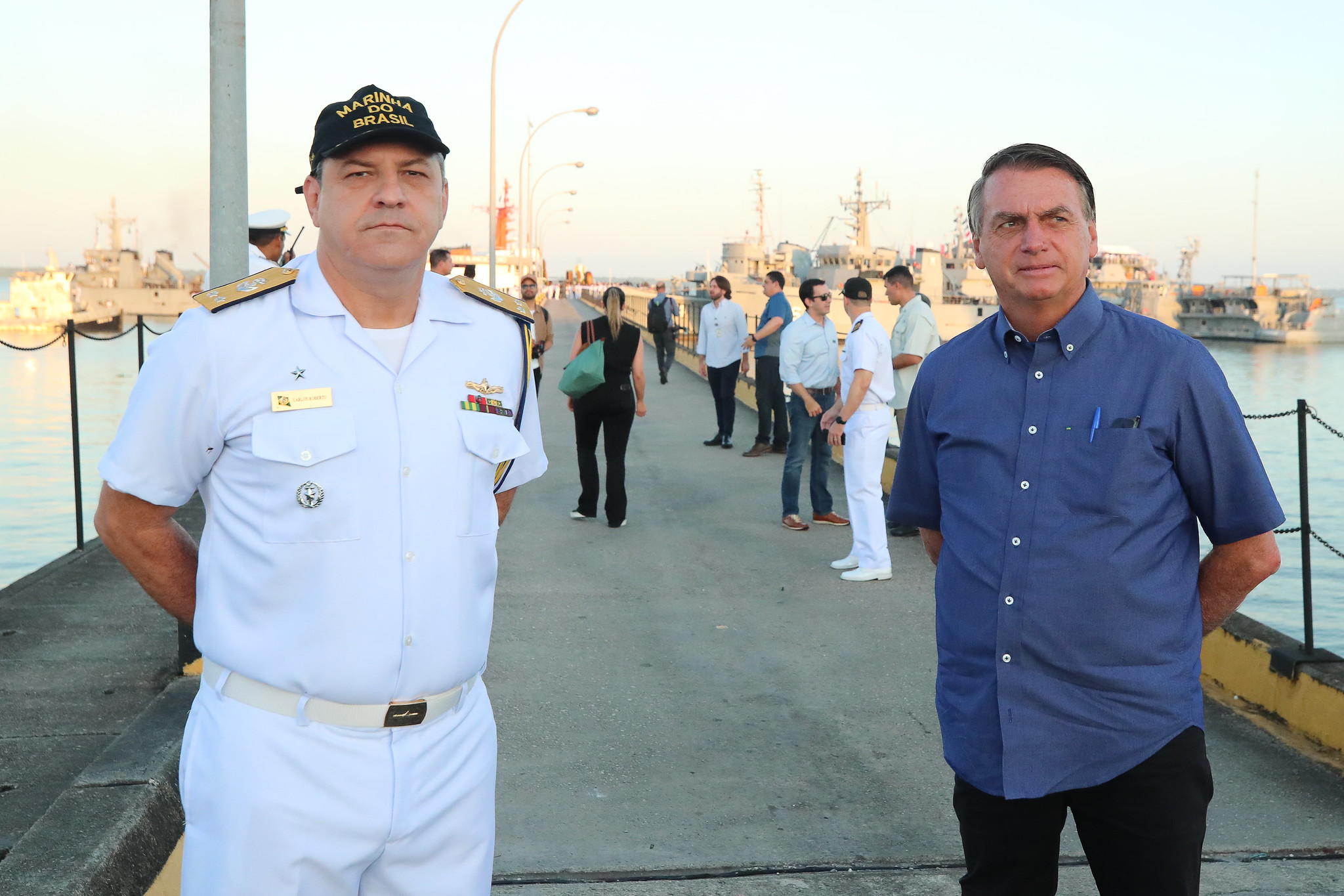 Presidente da República Jair Bolsonaro recebe chega à Base Naval Val-de-Cans, e embarca no Navio Hidroceanográfico (NHo) Garnier Sampaio. Foto: Isac Nóbrega/PR - 08.10.2022