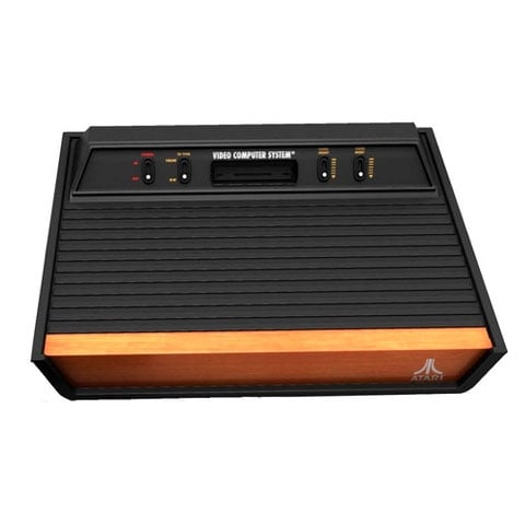 Por falar em jogos eletrônicos, o que dizer da atari? Foi uma empresa que popularizou o vide-game entre os anos 70 e 80. Hoje, ela não existe mais, mas a paixão por jogos segue viva. Reprodução: Flipar